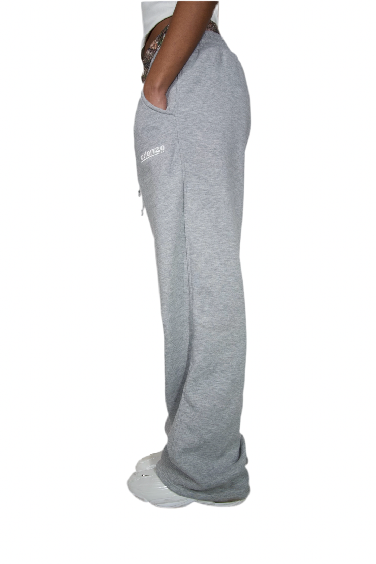 Light grey sweatpants made from soft fabric, ideal for casual wear and comfort.